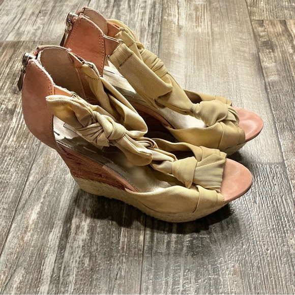 RACHEL Rachel Roy Tan and Pink Wedge Sandals Size 7 - Picture 5 of 12